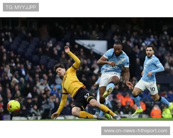 曼城中场串联流畅前锋冷静收下队内致胜之球